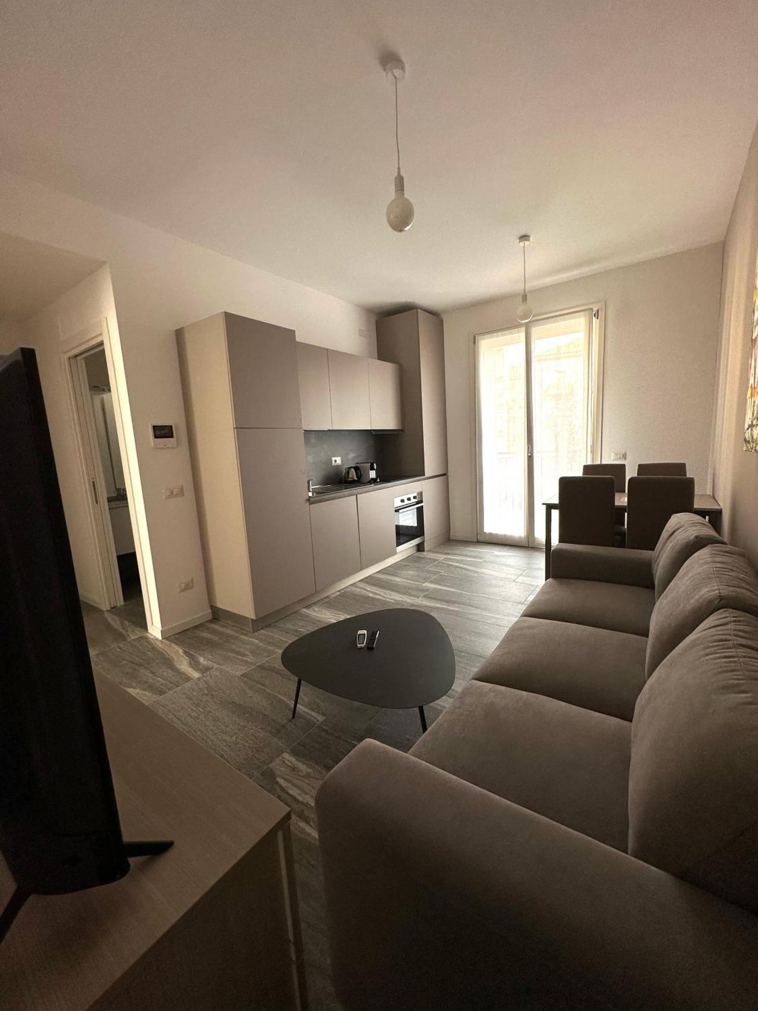 Essential Apartment Sesto San Giovanni Ngoại thất bức ảnh